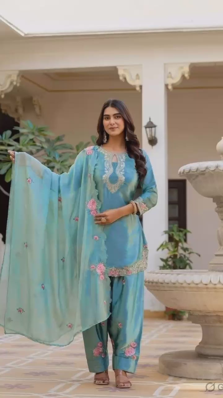 Farshi Palazzo Suit
